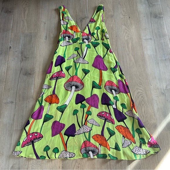FARM Rio Lime Mushrooms Midi Dress - Picture 6 of 8